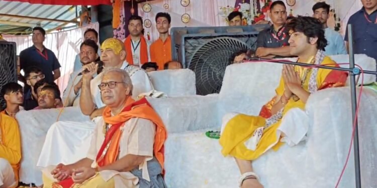 जय जय सरकार की कथा में सिमरिया पहुंचे बागेश्वर महाराज