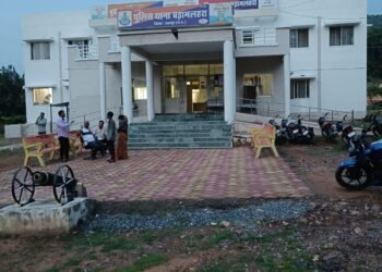 चाट ठेले की दादागिरी: वृद्ध के साथ की अभद्रता