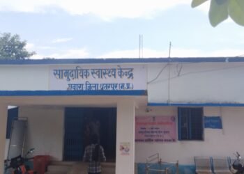 डॉक्टरों एवं आशा कार्यकर्ता की लापरवाही से शिशु की हुई मौत