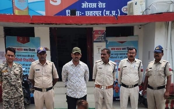 थाना गुलगंज पुलिस ने जिला बलिया के गुम घायल व्यक्ति को उपचार पश्चात सुरक्षित किया परिजनों के सुपुर्द