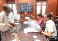 खेत जाने का रास्ता हुआ बंद, अवैध कब्जा से किसान हुए परेशान :