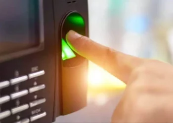 मप्र में सरकारी कर्मचारियों की अब आधार के जरिए लगेगी बायोमेट्रिक अटेंडेंस