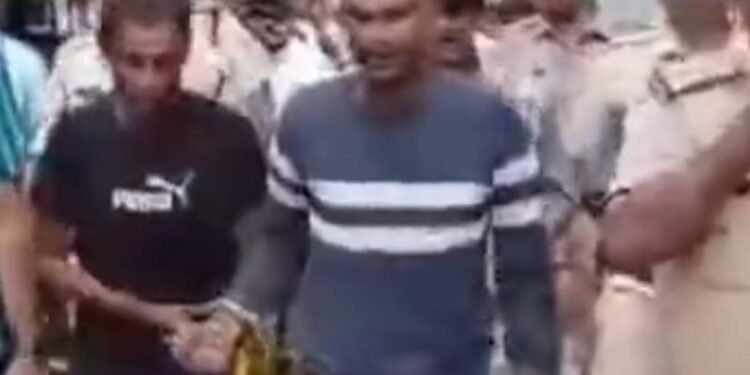 बदमाशों का पुलिस ने निकाला जुलूस,बोले-अपराध करना पाप है, पुलिस हमारी बाप है