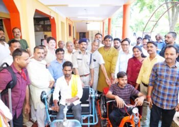 स्व. जयप्रकाश ताम्रकार जी की नवमी पुण्यतिथि पर दिव्यांग एवं निशक्तजनों को दिए गए उपकरण