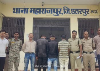 थाना महाराजपुर पुलिस ने रास्ता रोक कर मारपीट करने वाले तीन फरार आरोपियों को गिरफ्तार कर भेजा जेल