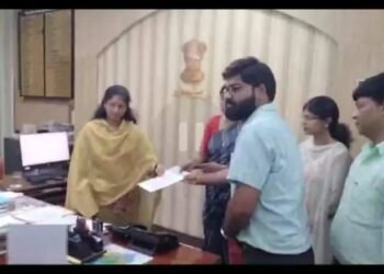 कोर्ट में अधिवक्ताओं को SDM के साथ अभद्रता व मोबाइल छीन कर जूता फेकना पड़ा भारी : FIR दर्ज