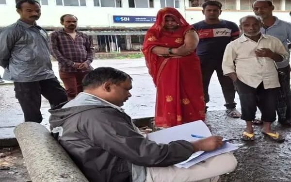 जमीन पर सो रही वृद्धा पर गिरी दीवार, देर रात 3 बजे दर्दनाक मौत