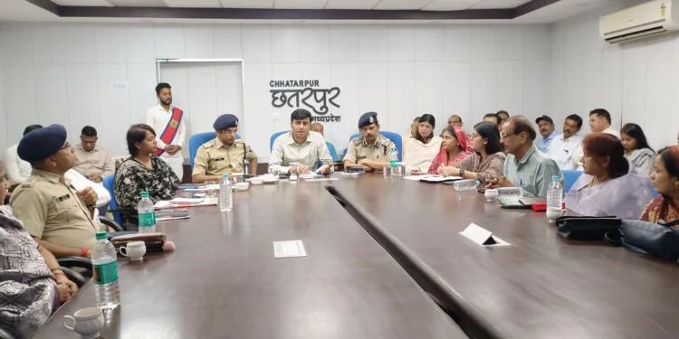 हितग्राहियों को समय से बिना परेशानी के मिले योजनाओं का लाभ : कलेक्टर