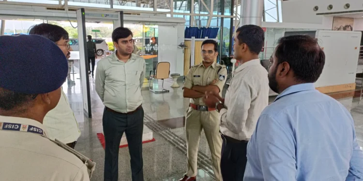 हितग्राहियों को समय से बिना परेशानी के मिले योजनाओं का लाभ : कलेक्टर