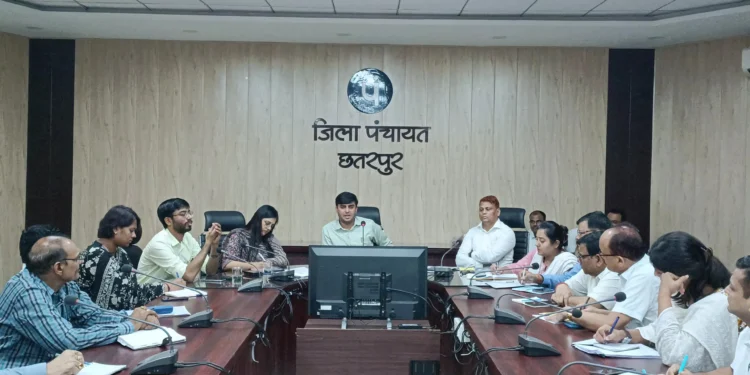 हितग्राहियों को समय से बिना परेशानी के मिले योजनाओं का लाभ : कलेक्टर