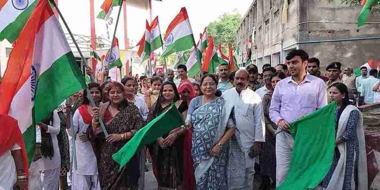उत्साह से जिले के विभिन्न स्थानों पर निकाली गई तिरंगा यात्राएं