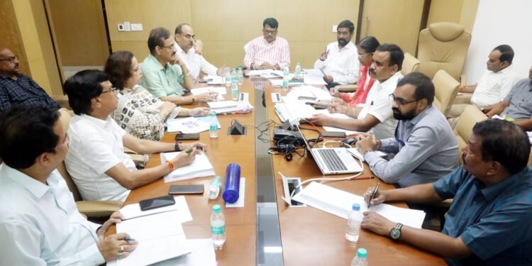 अनुसूचित जाति के पुराने छात्रावासों के स्थान पर बनेंगे नये भवन : मंत्री श्री चौहान