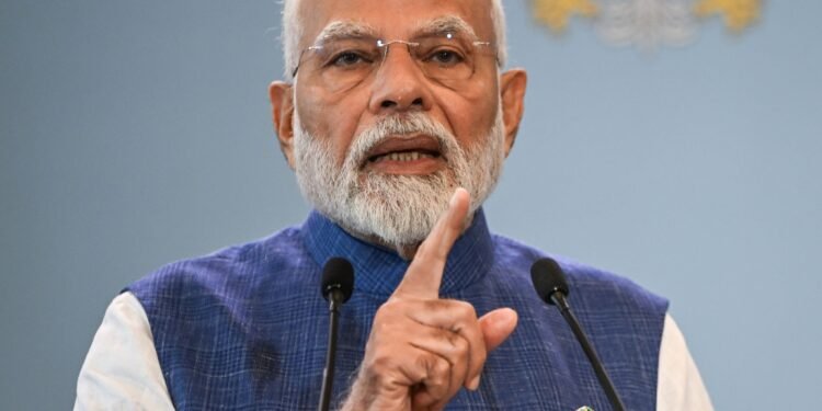 यूं ही नहीं बनता कोई यशस्वी महानायक